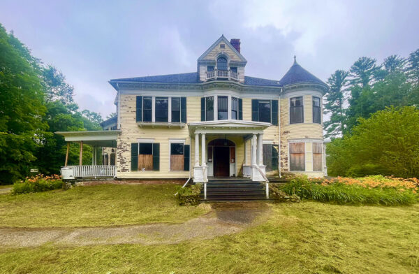 Photo of the historic Gehring House in Bethel, Maine.